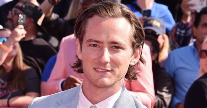Who is Lewis Pullman Dating Now