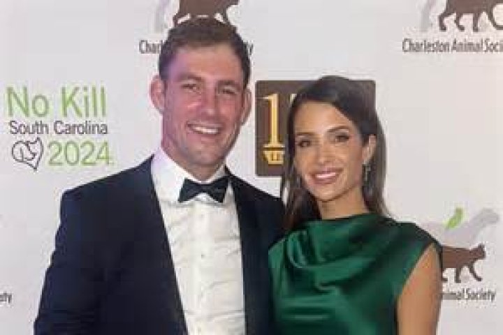 Who is Naomi Saalfield Dating Now?