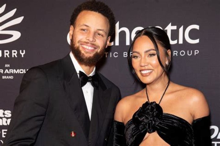 Who is Stephen Curry Dating Now?