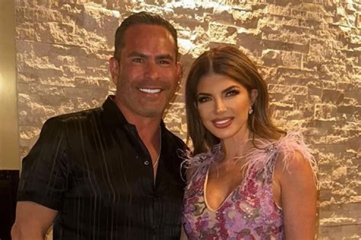 Who is Teresa Aprea Dating Now?