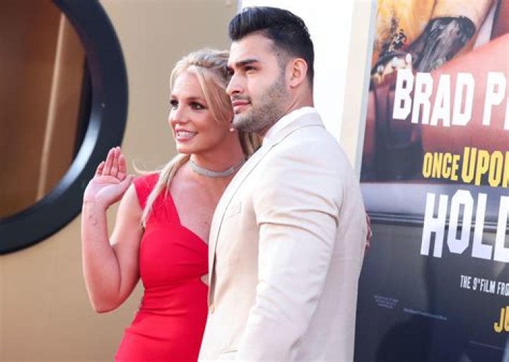 Why Britney Spears Fans Are Petitioning Congress for Her Freedom