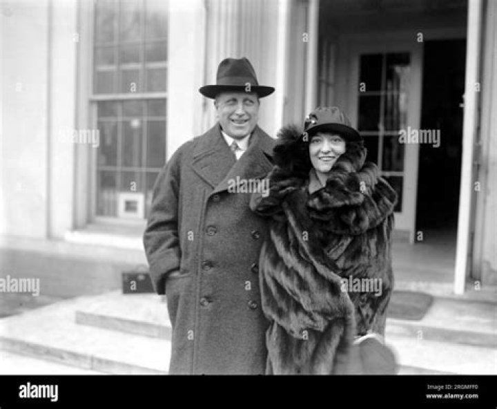 William Randolph Hearst - Bio, Age, net worth, height, Wiki, Facts and Family