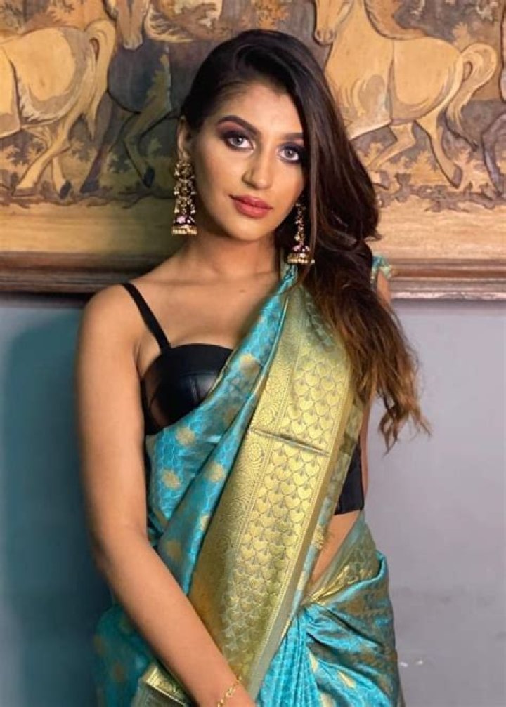 Yashika Aannand Height, Weight, Age, Body Statistics